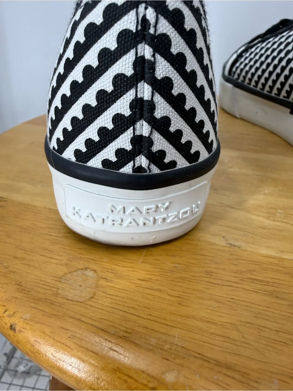 Superga x Mary Katrantzou COTW Fantasy Sneakers. 40/9